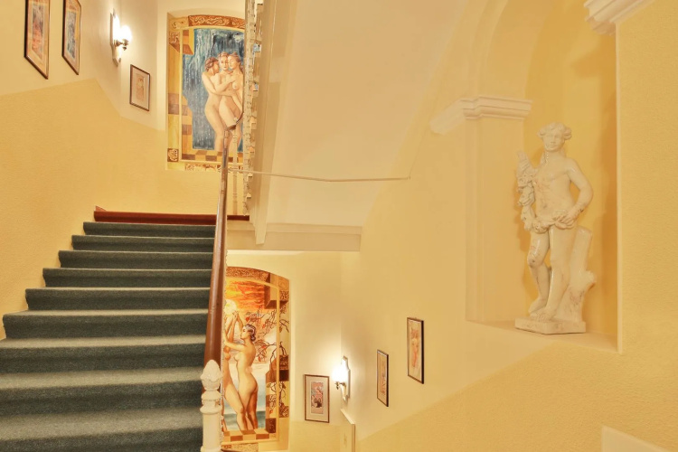 Villa Regent