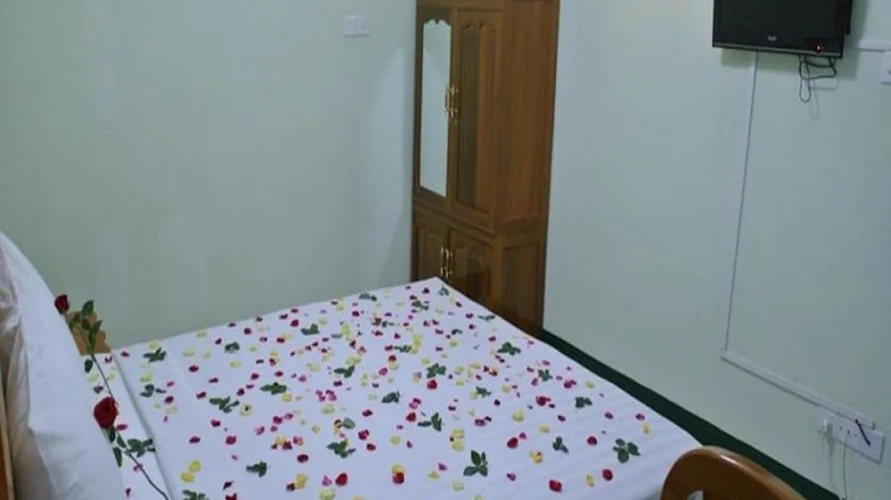 Daw Htay Hotel