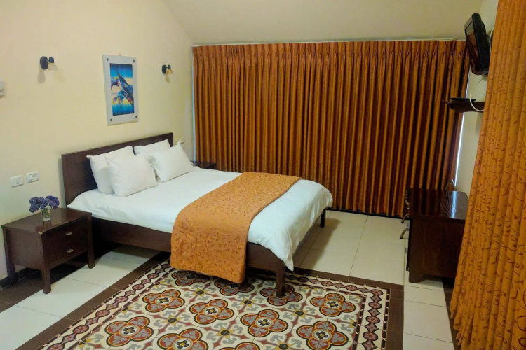 Alhambra Palace Hotel Suites