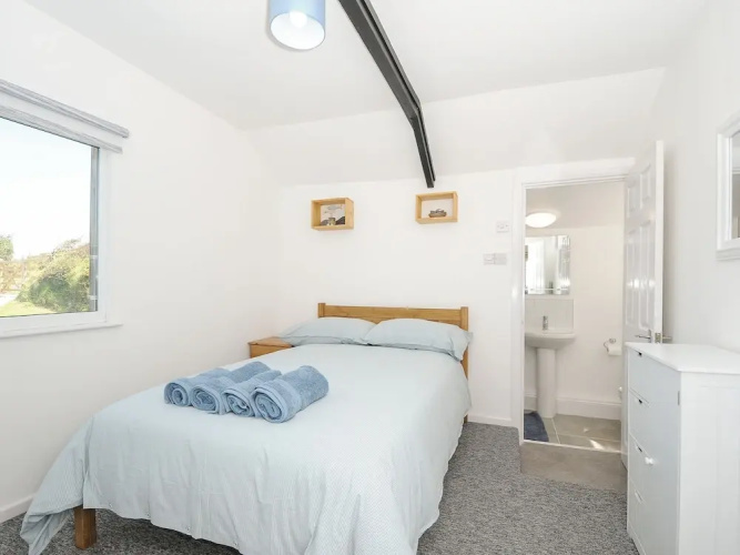 Lundy View Chalet