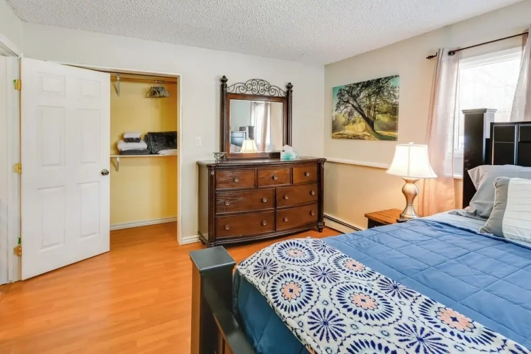 2 Bedrooms Apartment