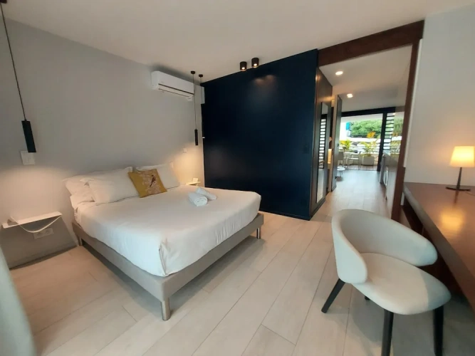 Apartment with city view