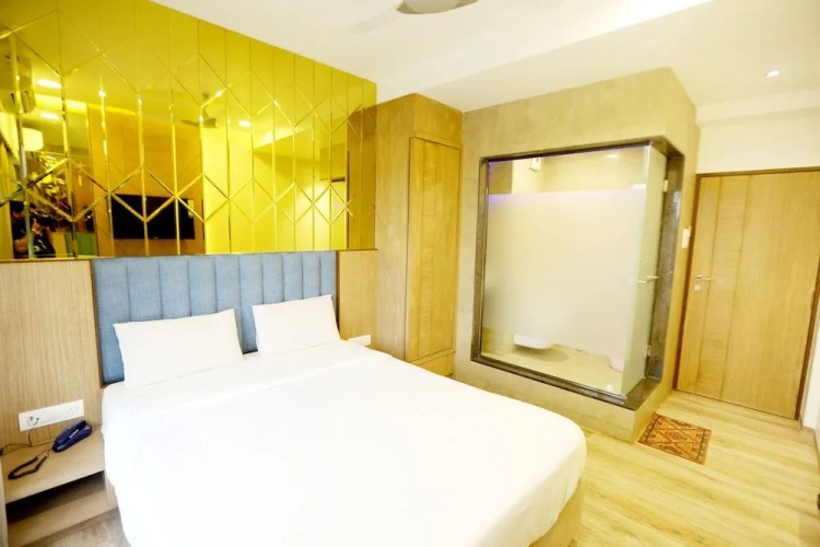 Hotel Sa Residency