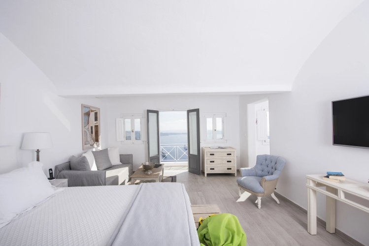 Aqua Luxury Suites