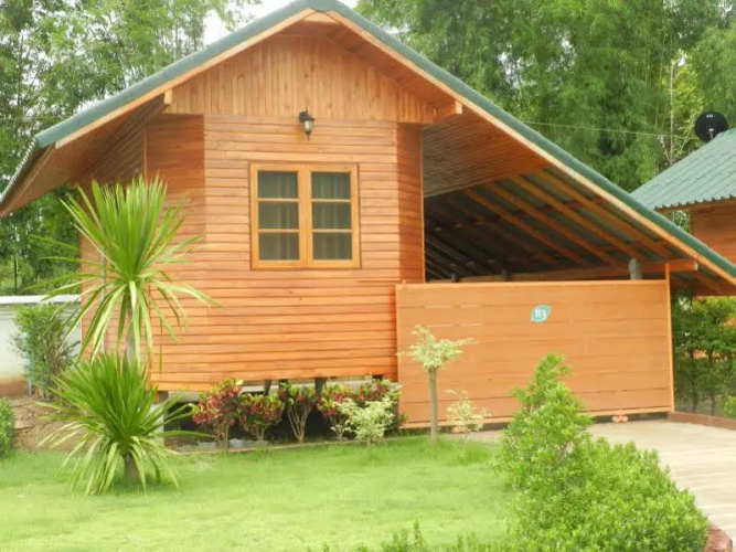 Ruean Vana Resort