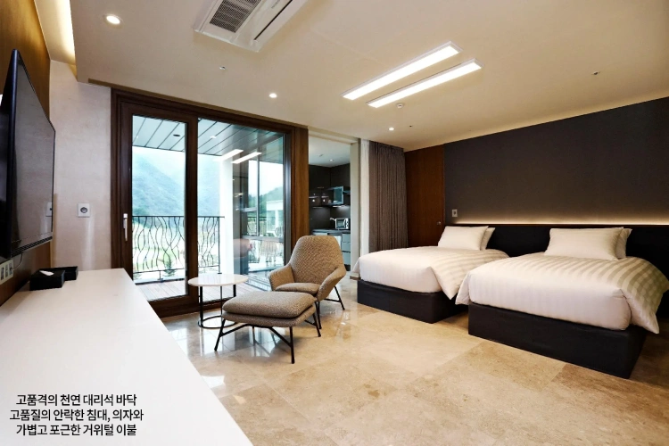Superior Twin room