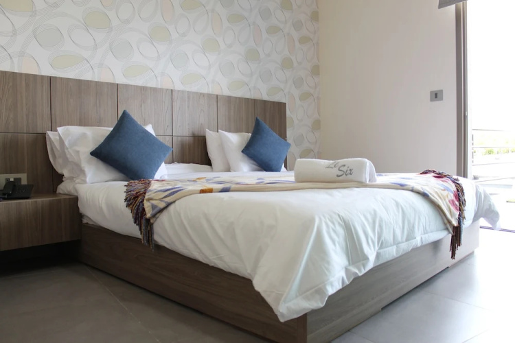 Le Six Resort Hotel