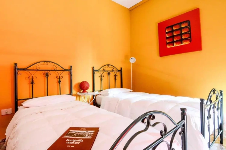 Standard Twin room with balcony