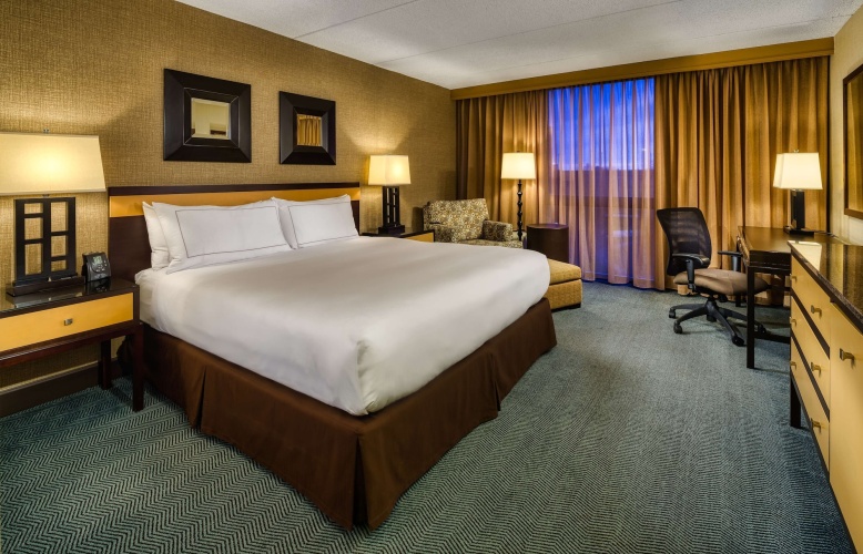 DoubleTree by Hilton Hotel Chicago - Arlington Heights photo 7