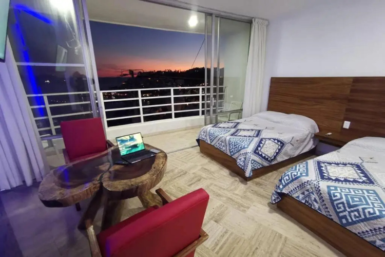 51 Master Room