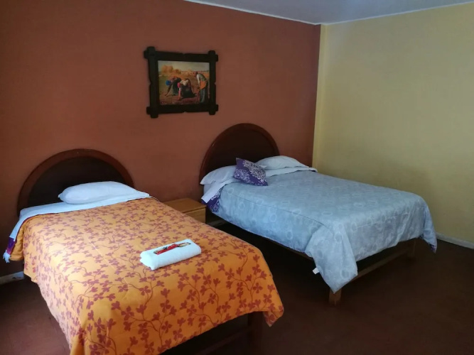 Hostal Shalom