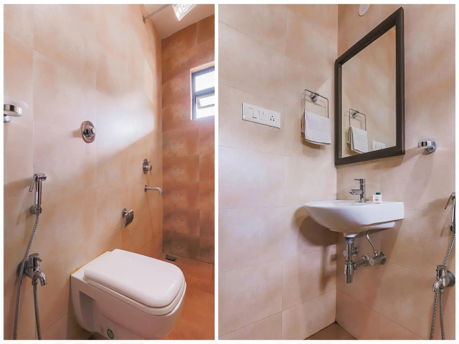 OYO 10580 Hotel Skylark