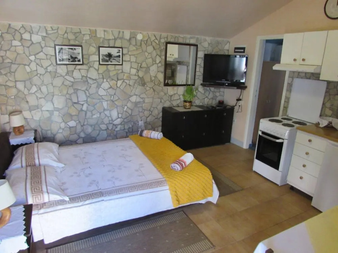 Charming Unique Apartment For 4