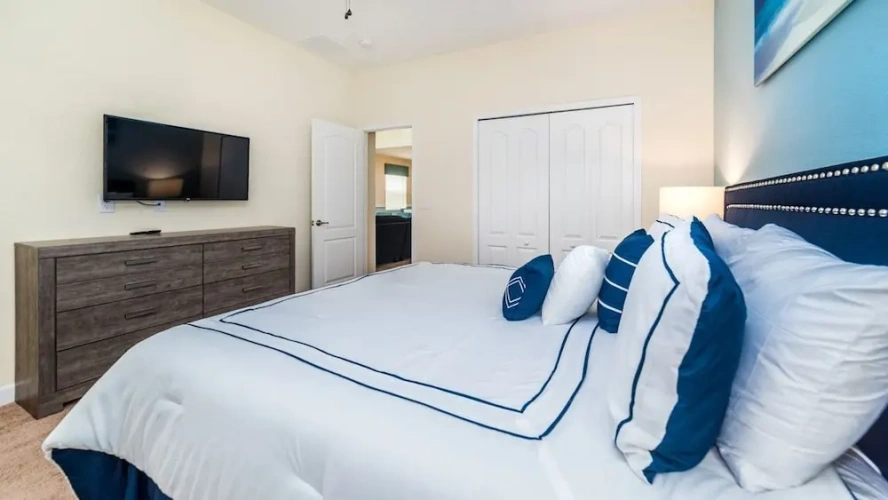 Standard Family room