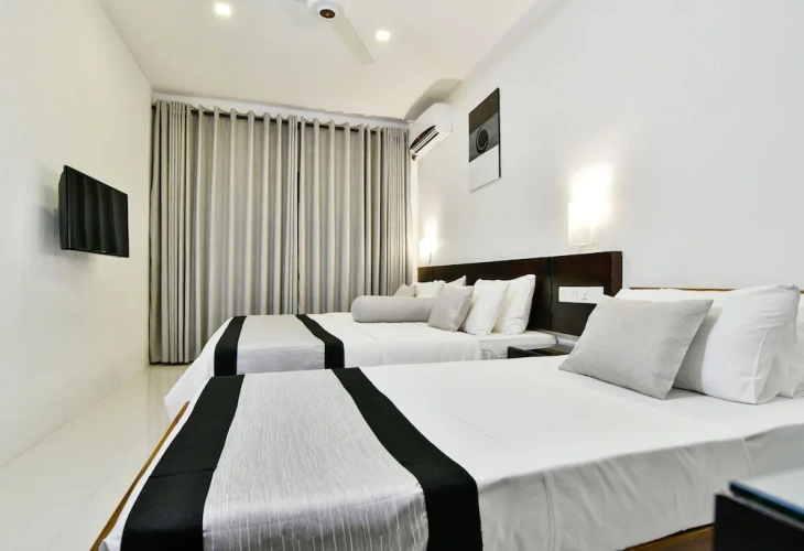 1 Bedroom Standard Triple room with mountain view