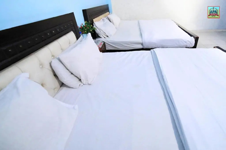 Royal INN Guest House