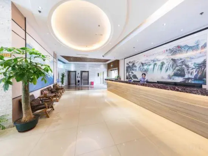 Yuefeng Hotel (Yangjiang Bus Terminal, Wal-Mart)