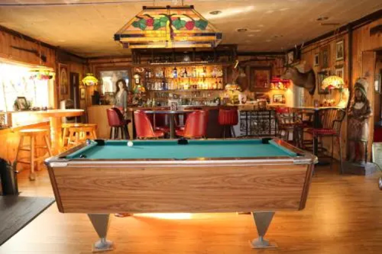 Colonial inn