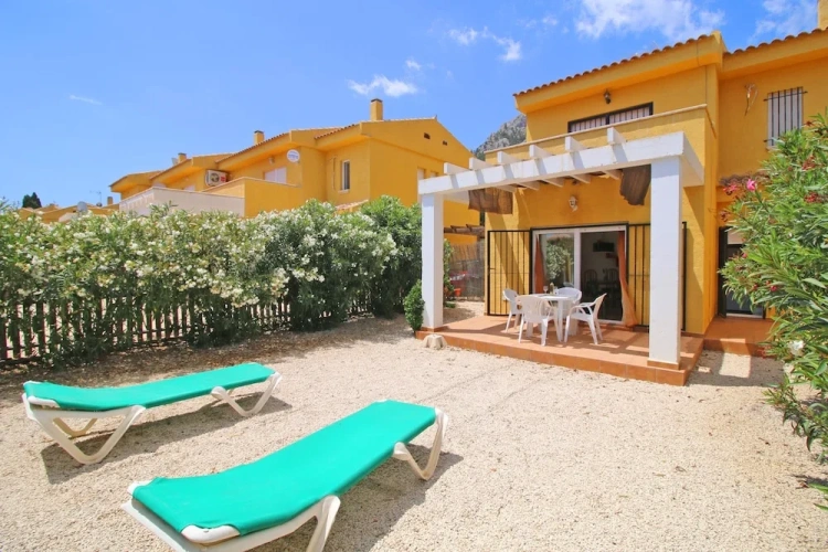 3 Bedrooms Cottage