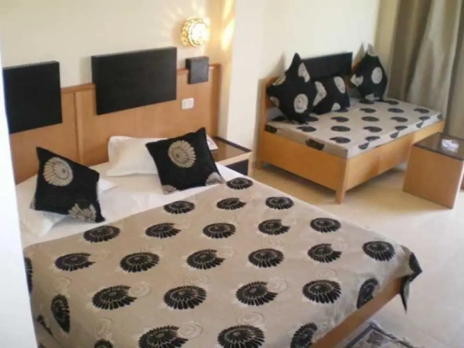 Standard Twin room with balcony