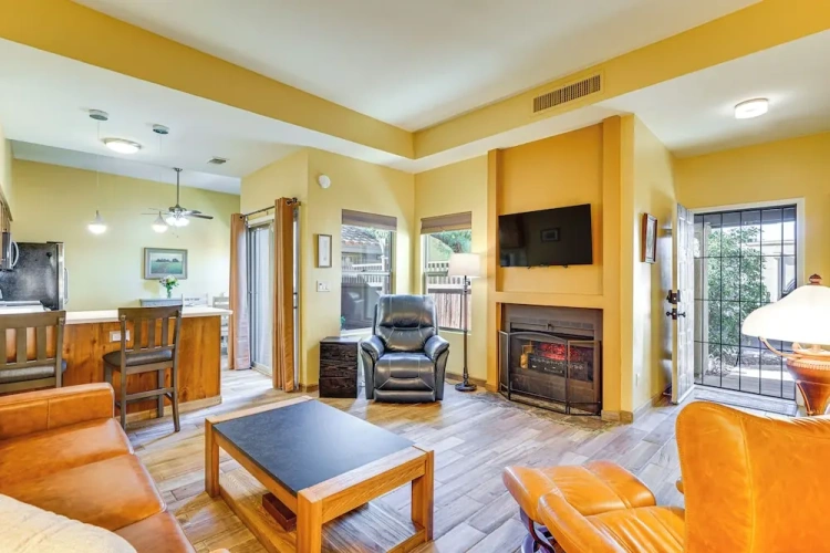 2 Bedrooms Apartment