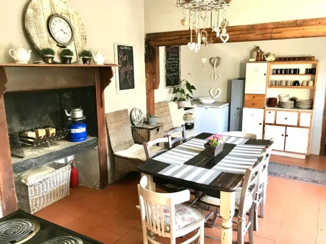 3 Bedrooms Cottage