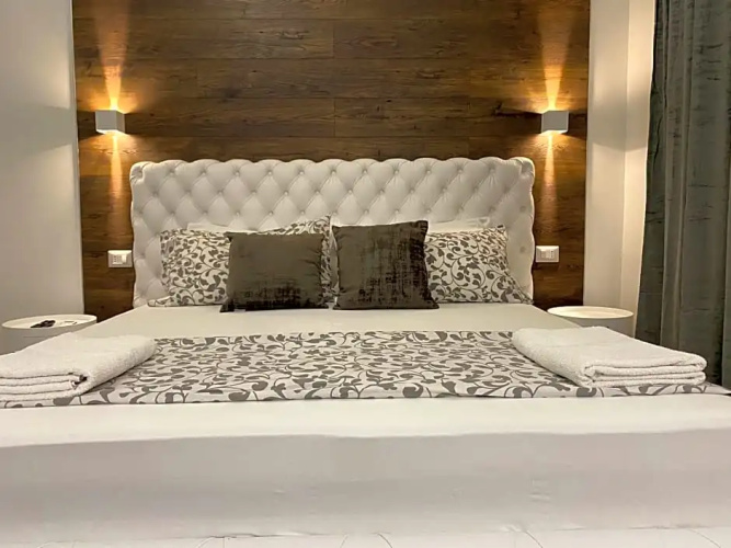 Vatican G&G Suites