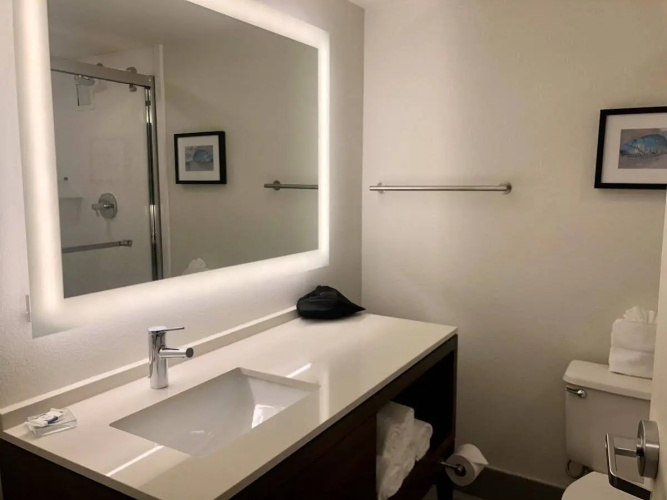 DoubleTree by Hilton Fort Worth South photo 11