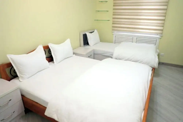 Standard Triple room