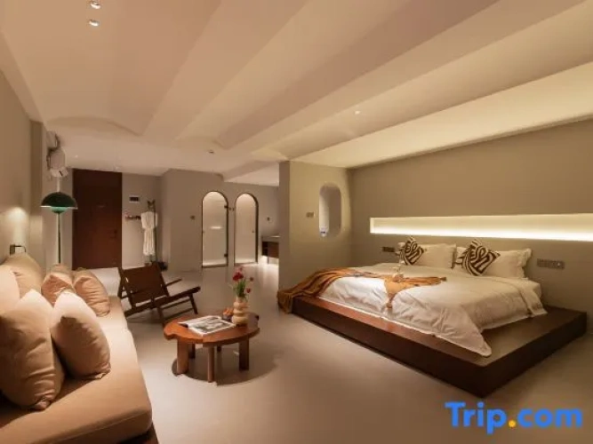Standard Double room with courtyard view