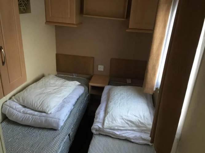 10 Berth 4 Bedroom Butlins Caravan