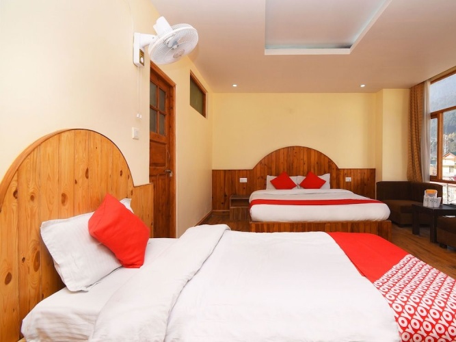 OYO 19322 Hotel Snow Flake