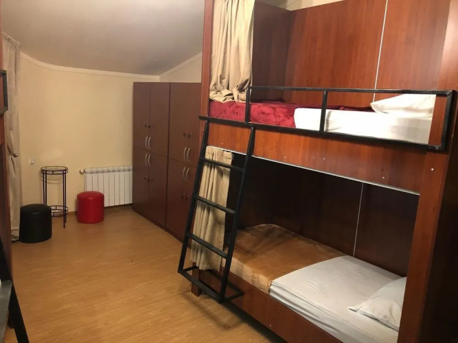 Ms Jackson Guesthouse Hostel