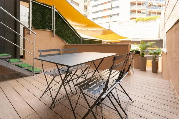 2 Bedrooms Quadruple Apartment