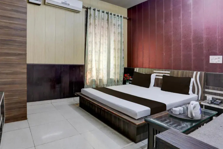 M2 Hotel & Restaurant