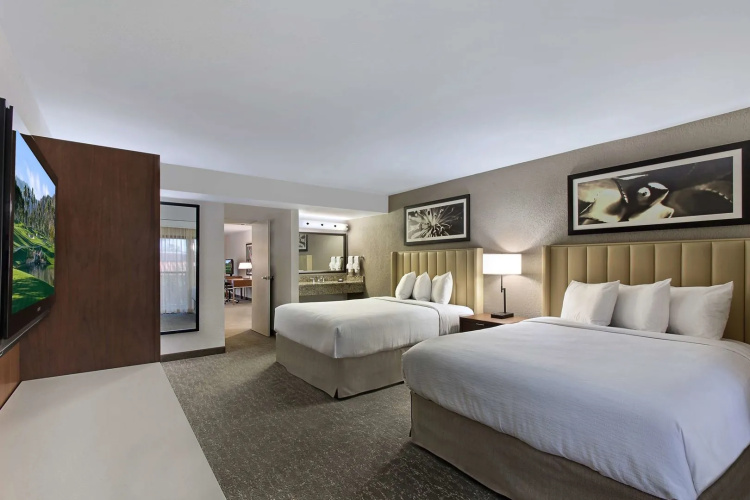 Embassy Suites by Hilton Palm Desert
