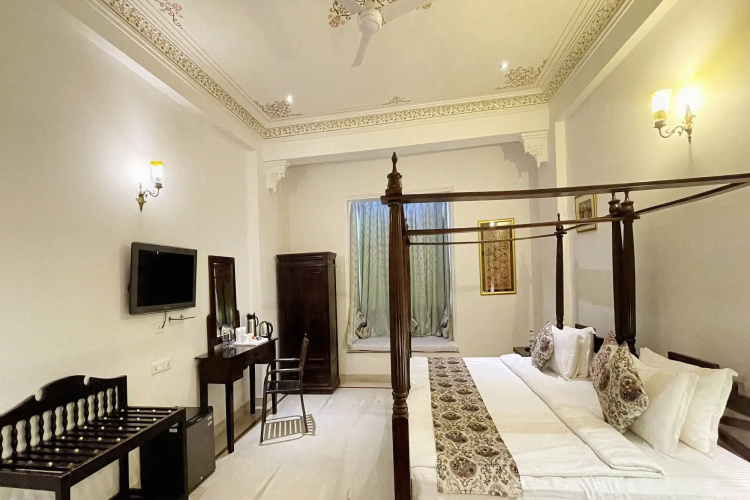 Hotel Boheda Palace