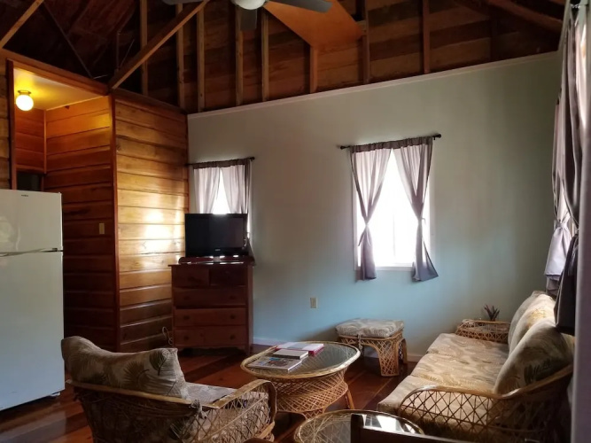 Canuck Cottage Holiday Home