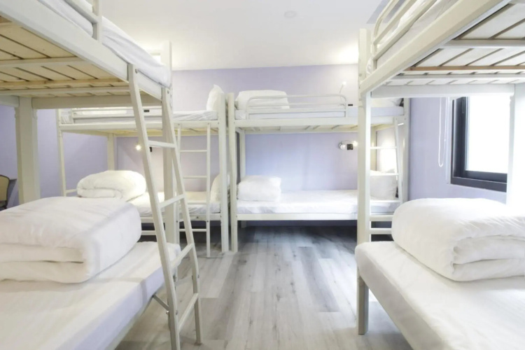 WE Hotel
