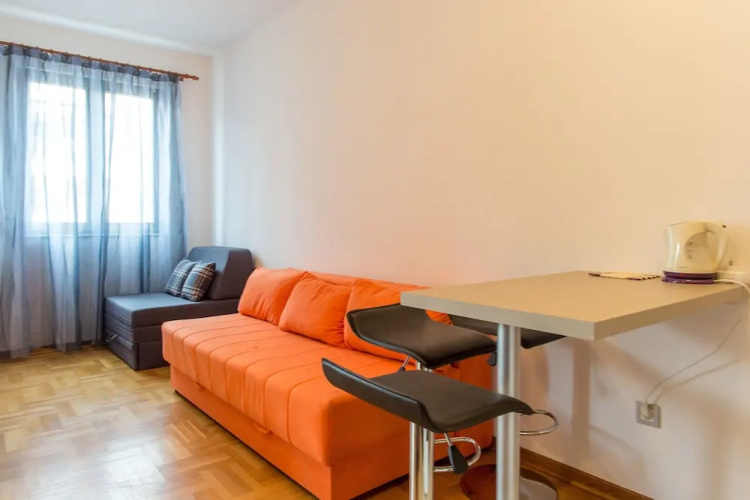 Apartment Bolero