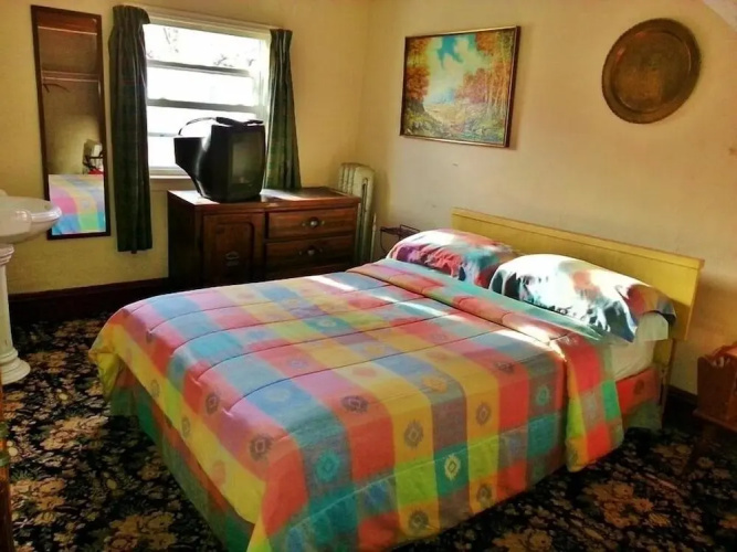 The Harbor House Bed & Breakfast