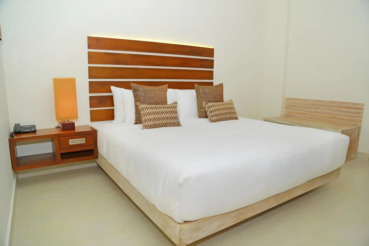 Hotel Cloud Nine