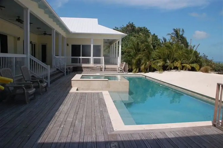 Turtle Nest Estate in Islamorada