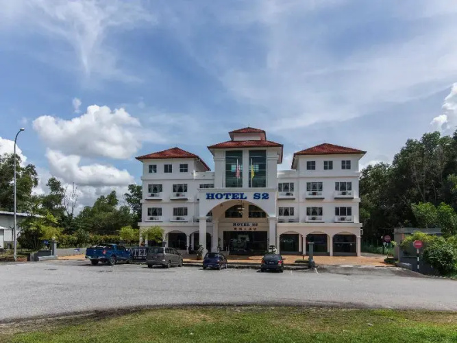 OYO 542 S2 Hotel