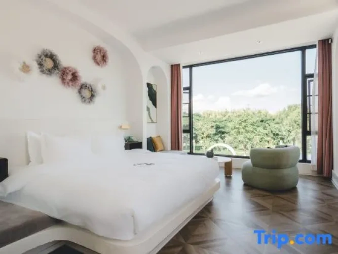 Deluxe Double Attic room