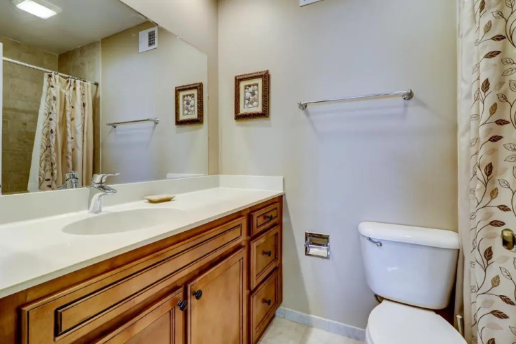 82 Courtside 2 BR Forest Beach Condo