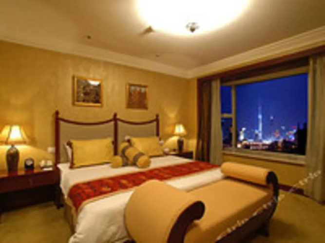 The Bund Riverside Hotel