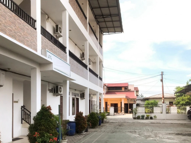 Rose House Redpartner