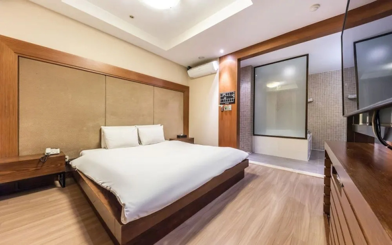 Ritz Seoul Hotel