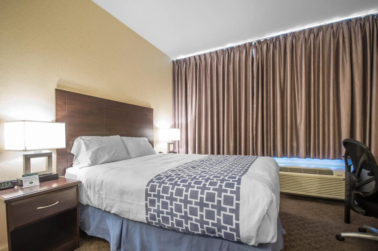 Motel 6 Surrey, BC